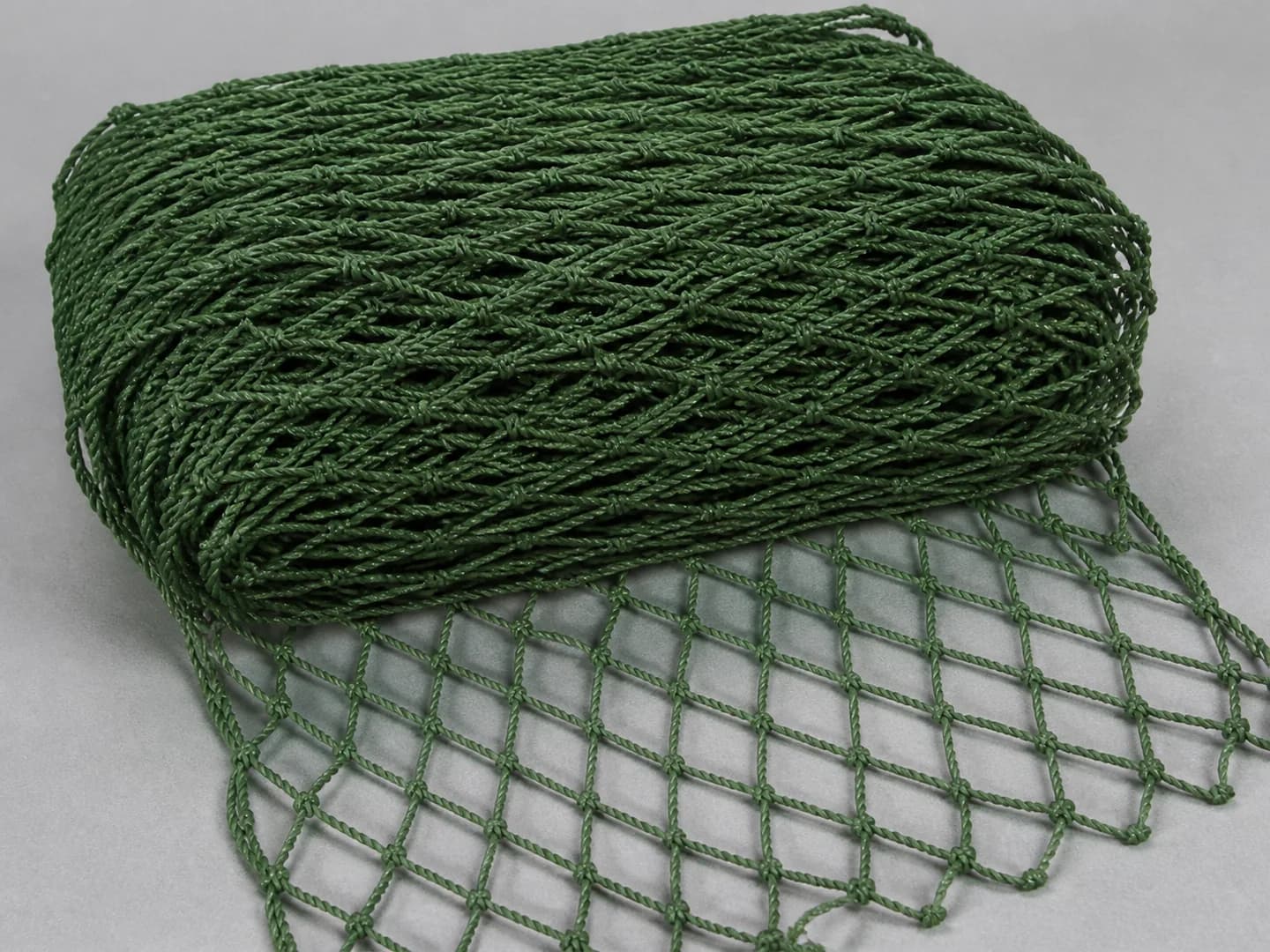 Green PE fishing net for commercial fishing